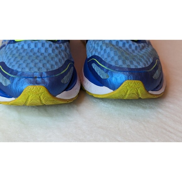 Saucony Women's S10290-4 Size (10.5) ISOFIT Triumph 2 Everun Running Sneakers - Picture 2 of 16